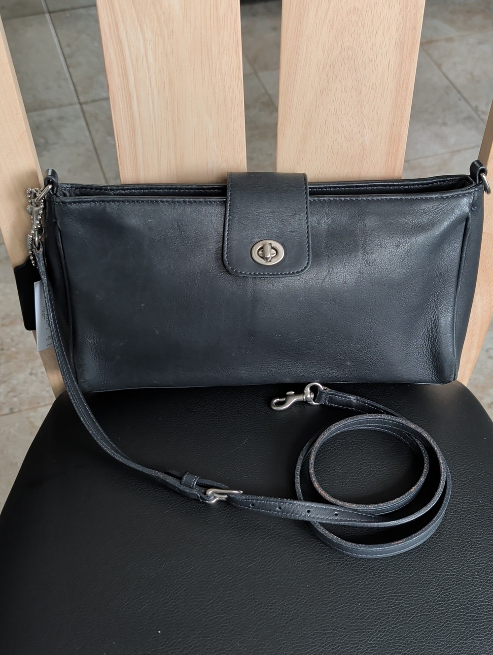 Vintage Coach Penelope Crossbody (DIP-9818) GUC